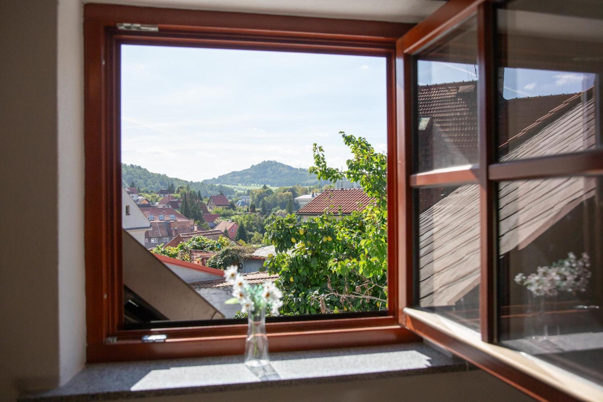 Rezidence Plesivec - Rodinny Apartman S 3 Loznicemi Český Krumlov Dış mekan fotoğraf